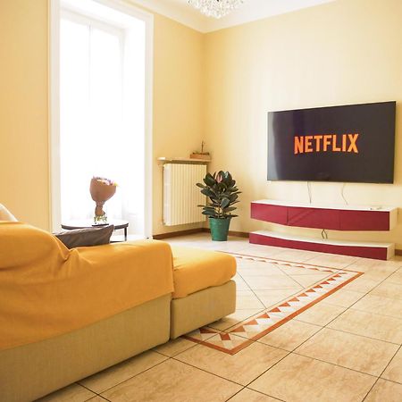 Wonderful Downtown Apartment-Hd Netflix, King-Size Bed, Two Minutes' Walk From Metro Milano Esterno foto
