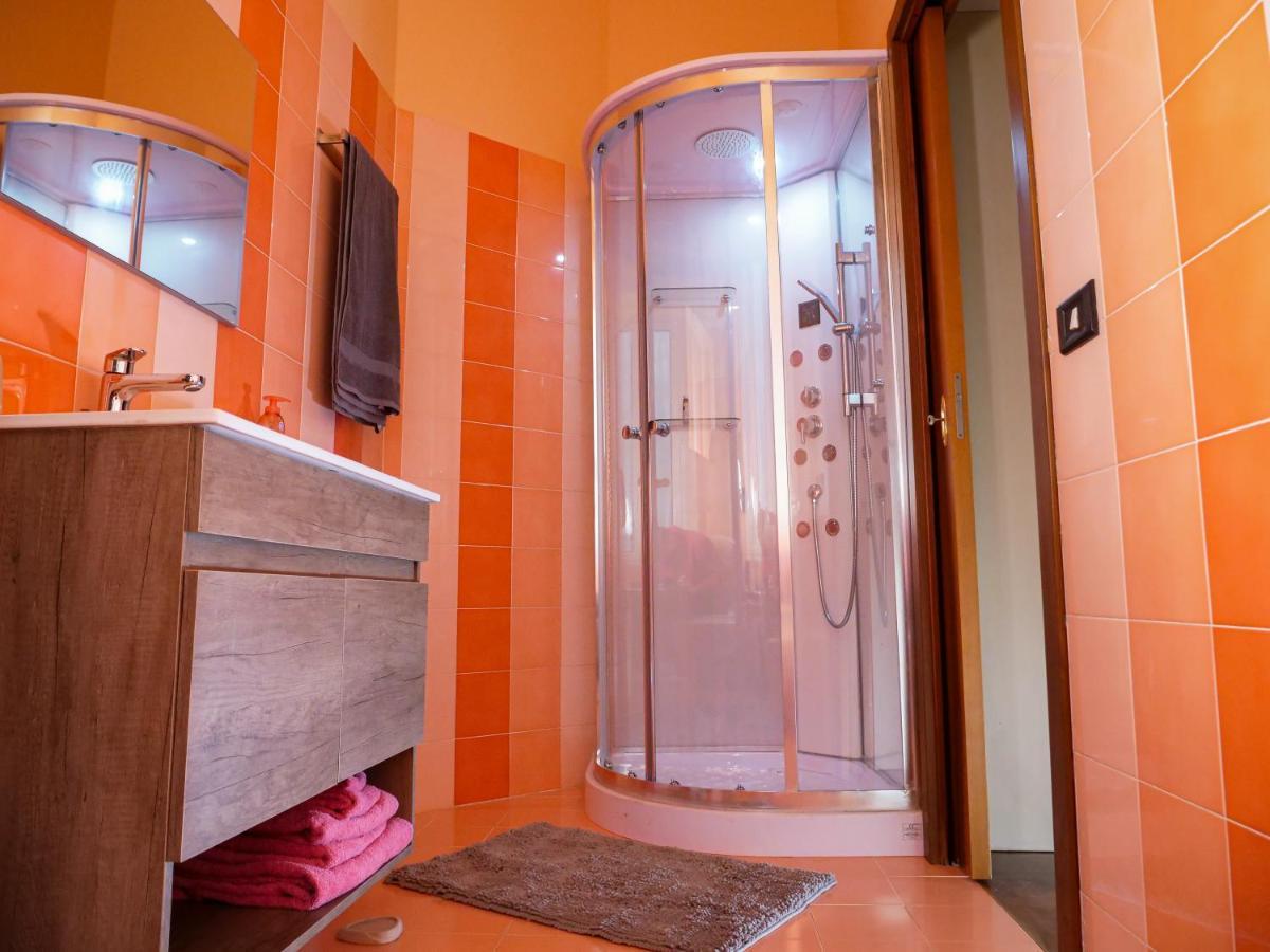 Wonderful Downtown Apartment-Hd Netflix, King-Size Bed, Two Minutes' Walk From Metro Milano Esterno foto