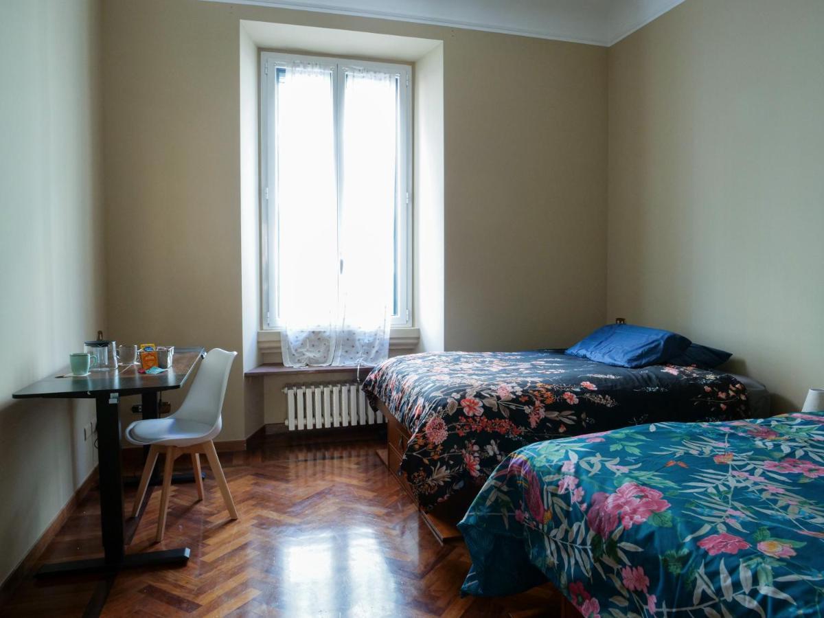 Wonderful Downtown Apartment-Hd Netflix, King-Size Bed, Two Minutes' Walk From Metro Milano Esterno foto